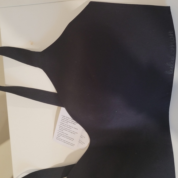 Nwt Lululemon Hold true bra - Picture 2 of 8